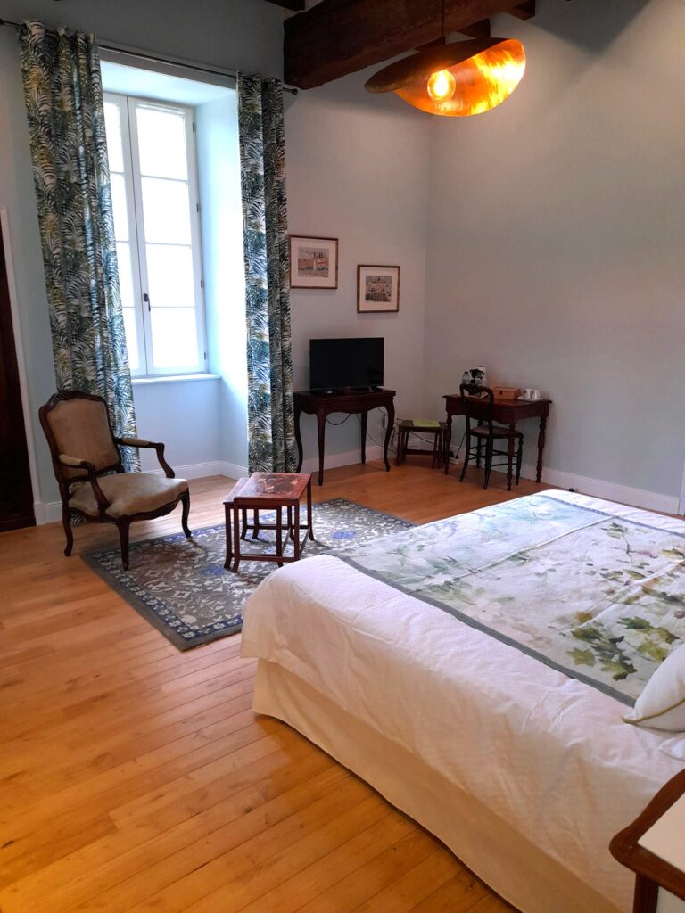 Hauts de Marnac Chambre Joséphine versParc