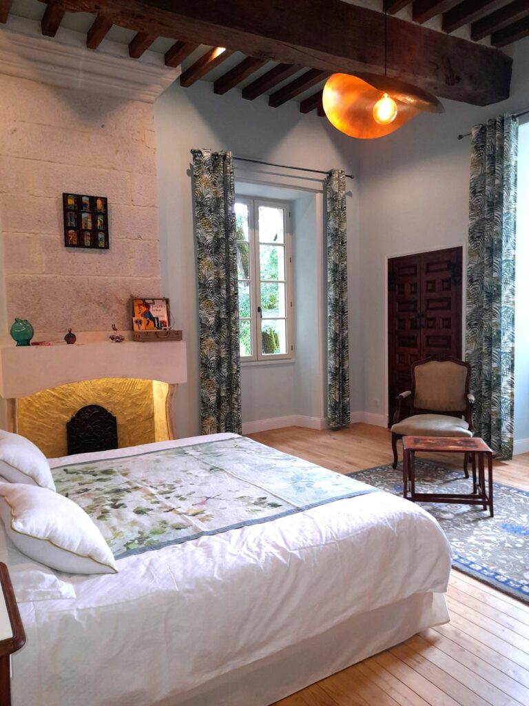 Hauts de Marnac Chambre Joséphine versParc2