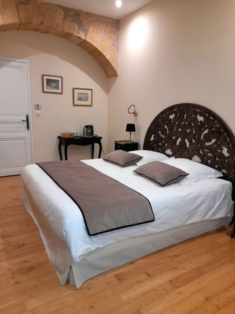 Hauts de Marnac Chambre Roxane versSdB